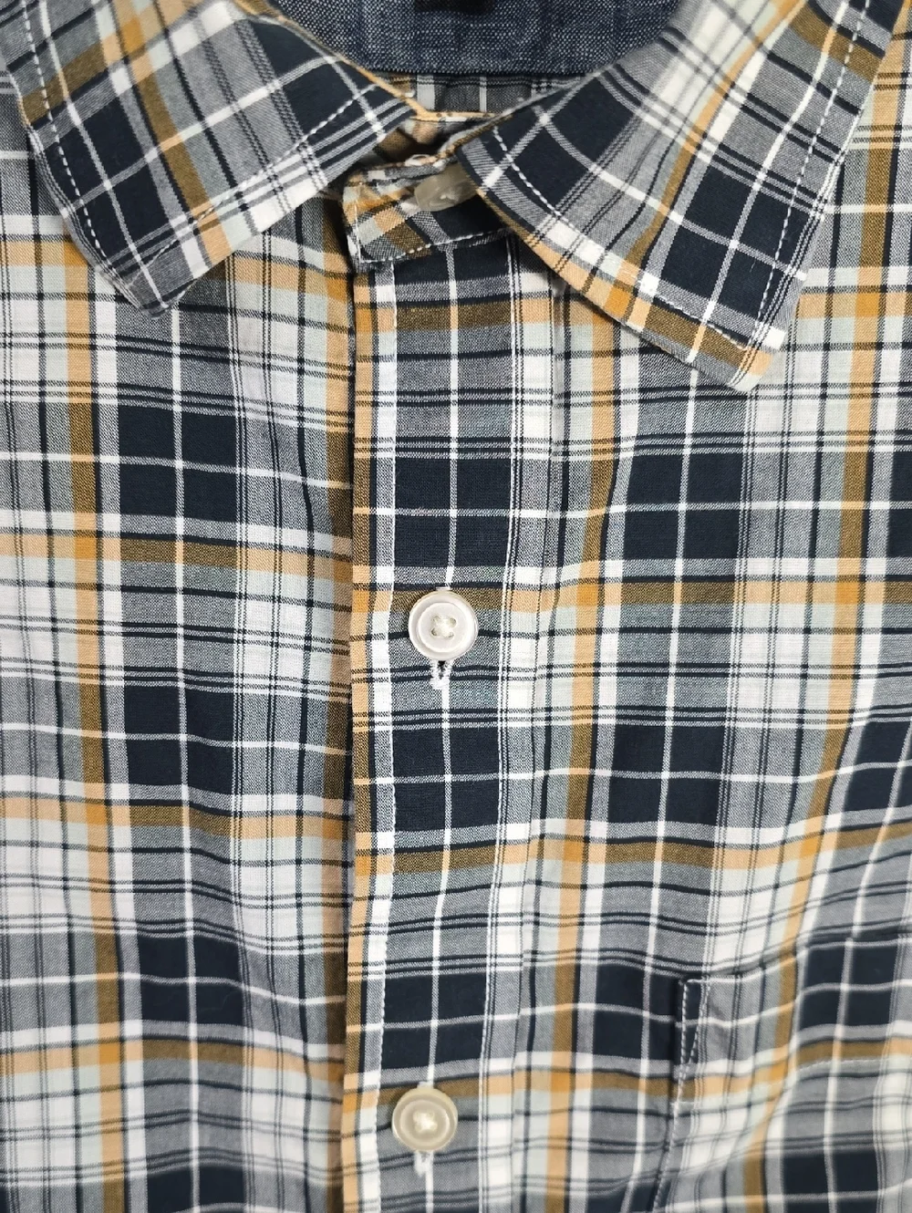 Banana Republic Plaid Button-Down Shirt in Black, Tan & White Mens Size Small